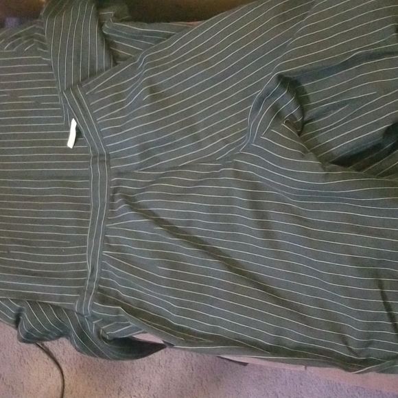 Pin striped pants suit - Picture 4 of 4